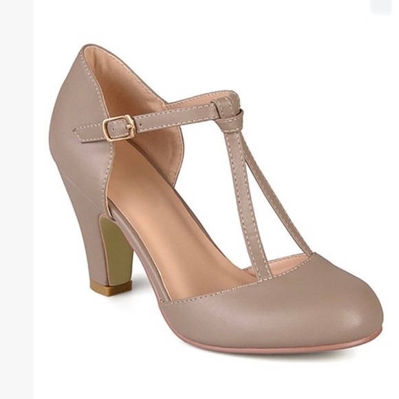 Brinley Co. Shoes - Brinley Co. T-Strap Mary Jane Pump
